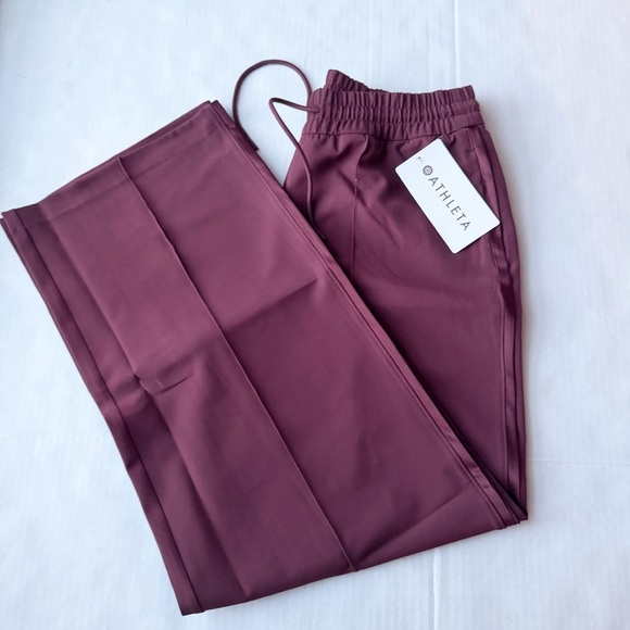 Athleta New Endeavor High Rise Relaxed Pant
Cherrywood Brown Women's Size S NWT - Picture 12 of 16